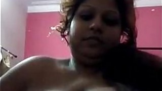 Desi Bhabi Showing her big Boobs