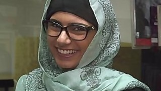 Mia Khalifa Takes Off Hijab and Clothes in Library