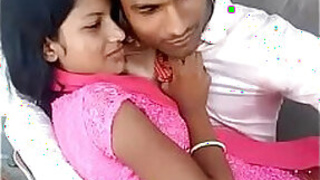 Desi lover kissing seen in open place