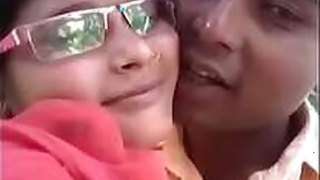 Desi lover kissing scene in the park