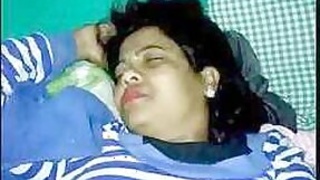 Desi local village bhabi middle of the night show her pussy