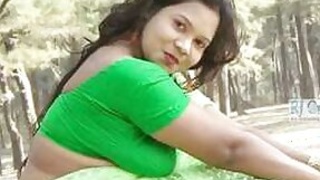 Desi bhabi hot photo shoot