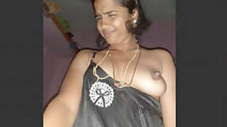 Hot Tamil Woman Of Bath