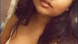 Desi cute girl showing her big boobs and pussy selfie video