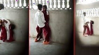 Auntie from Bihar cheated on her husband on the street with a young guy! New Desi sex mms