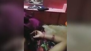 Chickie Desi's pussy is satisfied with her lover's XXX close-up in MMS footage