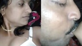 Desi XXX lover with big breasts delivers sexual pleasure on camera