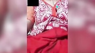 Obese Tamil jerks off her slit with an MMC episode