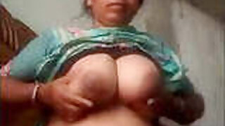 Horny Desi Bhabhi Shows Tits and Wet Pussy