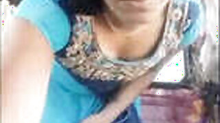 Desi Girl Shows Tits and Pussy