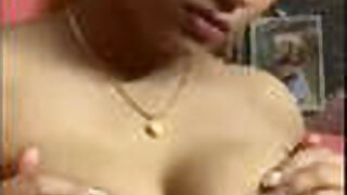 Desi girl pressing her boobs, leaked mms