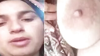 Pakistani pashtu bhabhi with big boobs