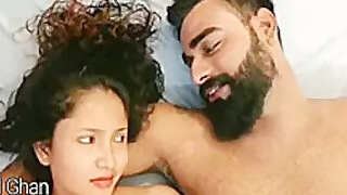 Indian girl is fucked hard by a guy