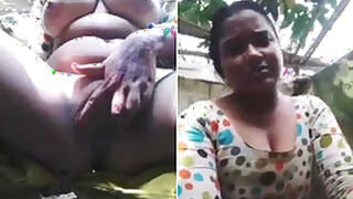 Hillbilly Bhabhi Shows her tits and jerks off with her fingers