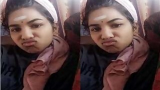 Pretty Tamil Lankan Girl Shows Her Boobs And Pussy Part 5