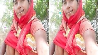Horny Telugu Bhabhi Masturbating