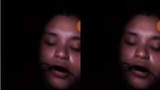 Pretty Indian Girl Shows Her Tits Masturbating Part 1