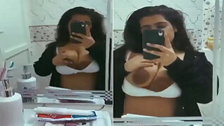 Desi Girl Records Her Big Boob Selfies